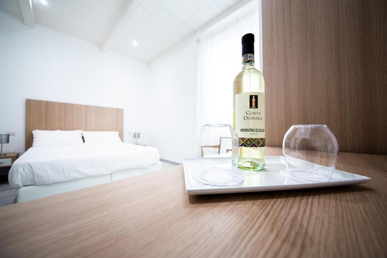 La Promenade Rooms & Suites Olbia Exterior foto