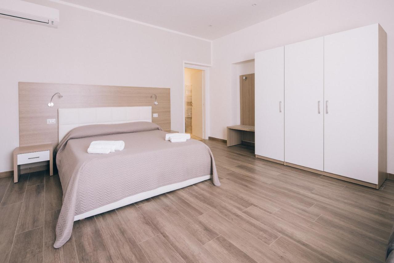 La Promenade Rooms & Suites Olbia Exterior foto